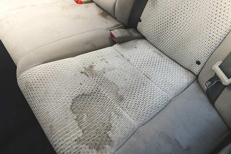 Antes de la limpieza interior de vehículo